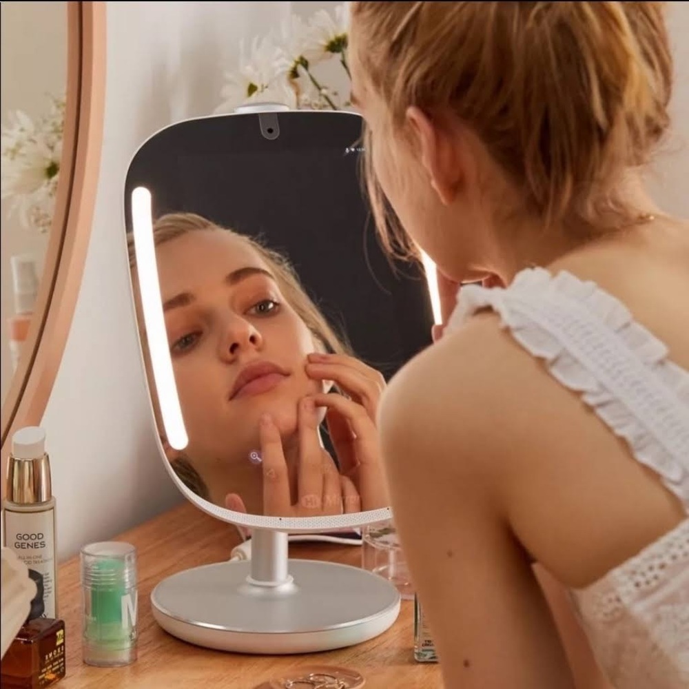 Hi Mirror Mini Vanity Smart Mirror